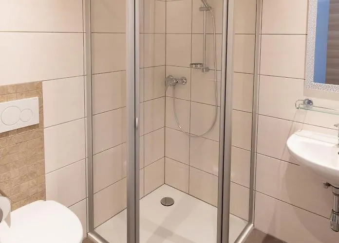 فندق مبيت وإفطار Schoebringer 3*